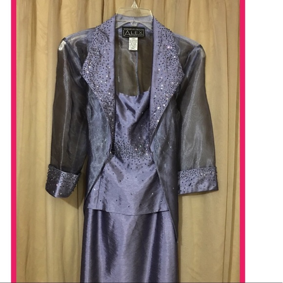 Elegant Sparkling gown (petite) - Picture 3 of 5